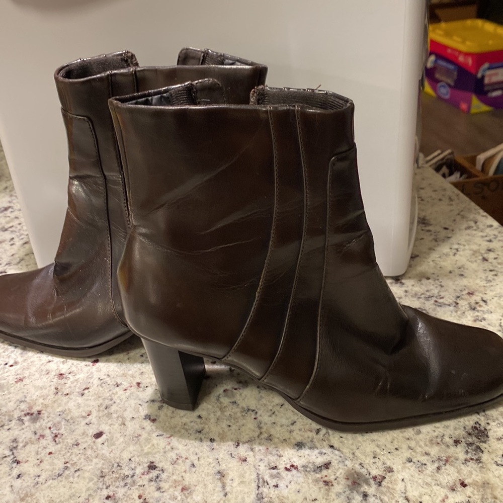Jasmin deep brown boots size 8W